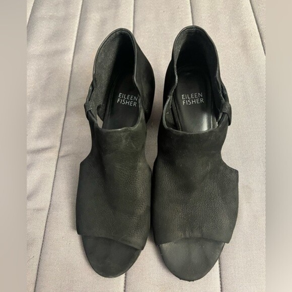 Eileen Fisher Iris Cutout Leather Heel Sandals - Picture 7 of 9